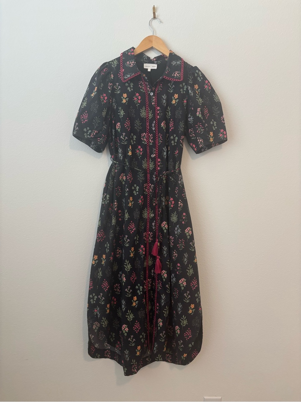 Entero Dress - Medium (dark floral, pink trim)